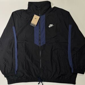 Nike XL womens speed windrunner jacket, black/midnight navy/sail IH8510-010 NWT